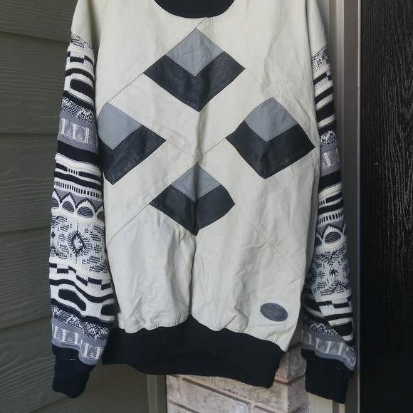 Men's Geometric Crewneck Sweater in Black and Gray